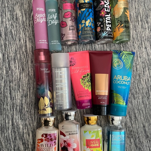 Perfumes + stand! - Picture 2 of 4